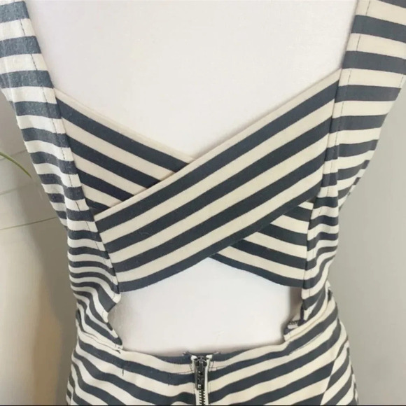 American Eagle 🦅 Outfitters vintage dress open back Size 8 - Picture 6 of 13